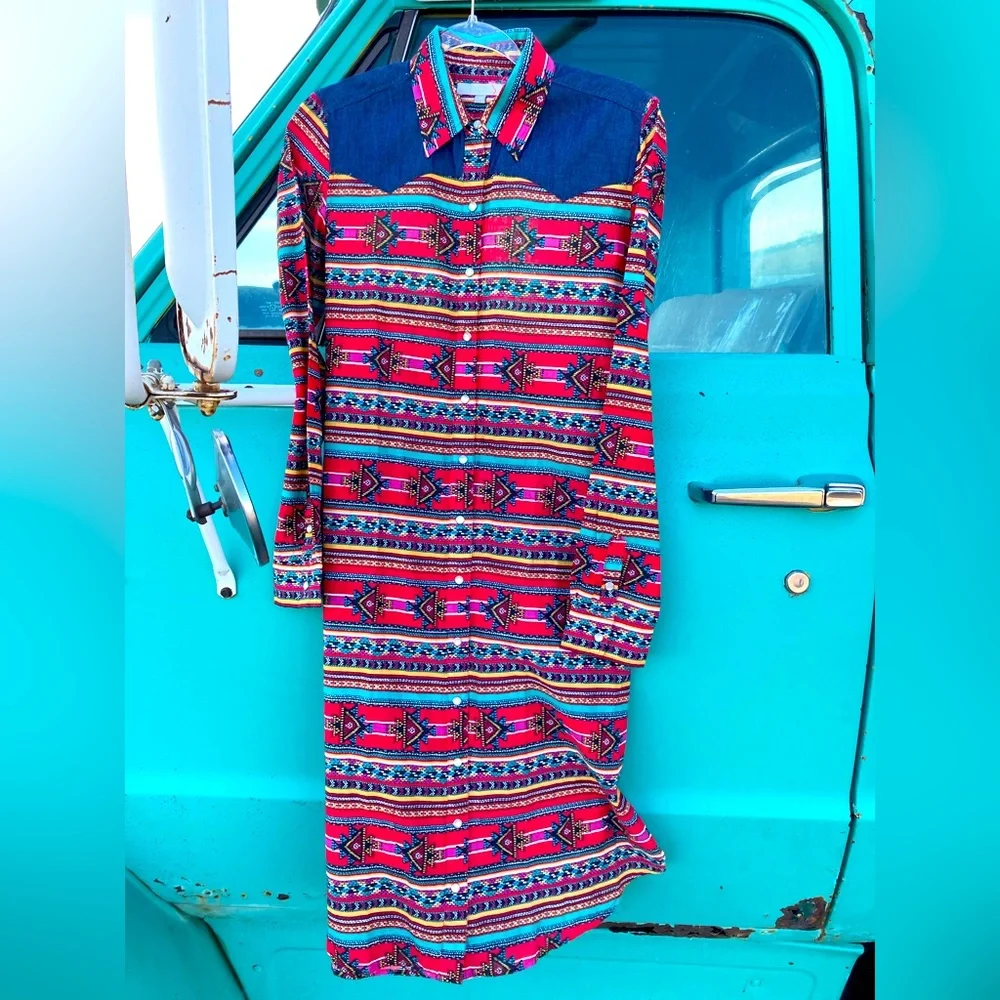 Super fun dress! Never been worn - Picture 1 of 1